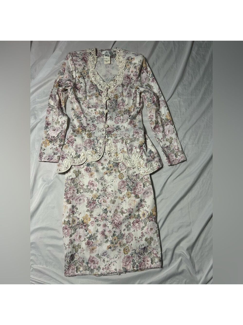 Scott McClintock Vintage 80s Ivory Brocade Skirt Suit Size 8 Petite Pearl Lace